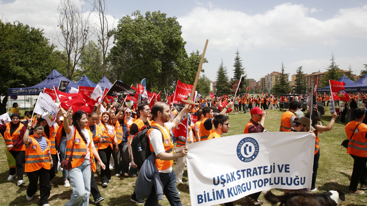 Lösev 400 Genci Eskişehir'de Bir Araya Getirdi (1)