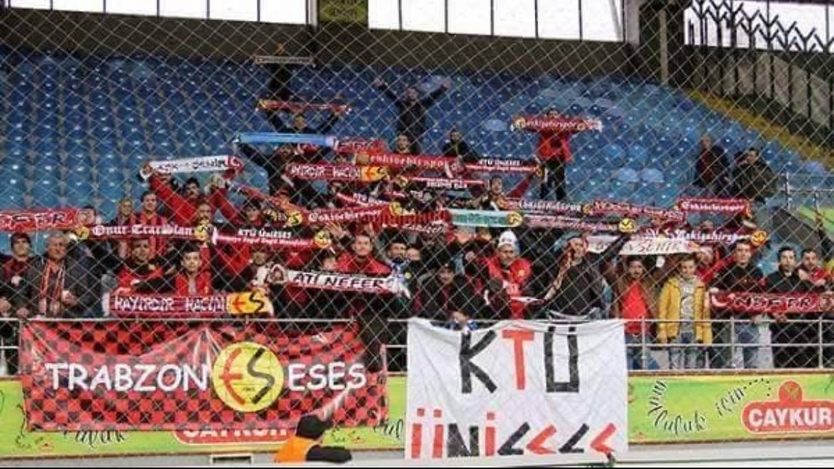 Ünieses (1)