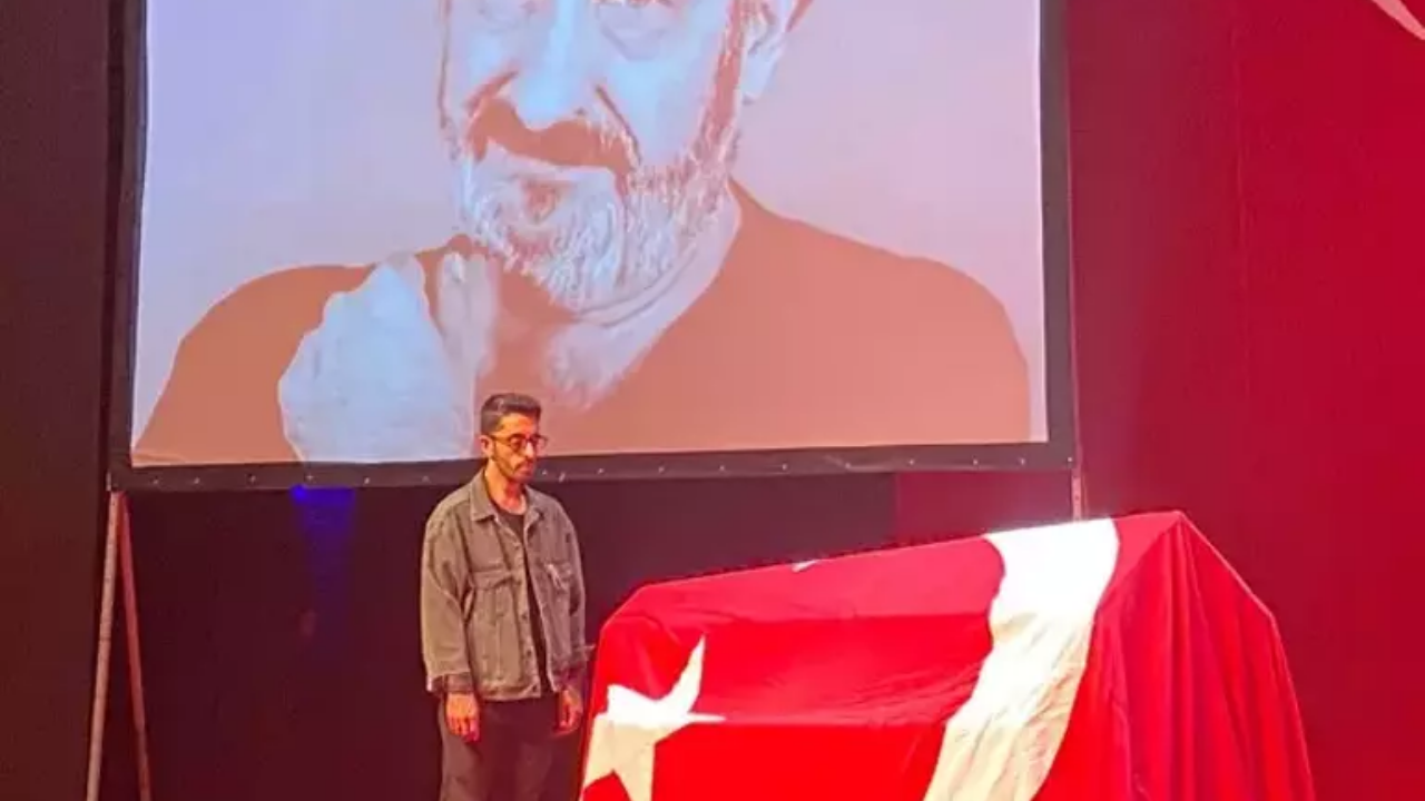 Usta Oyuncu Naşit Özcan Son Yolculuğuna Uğurlandı (1)