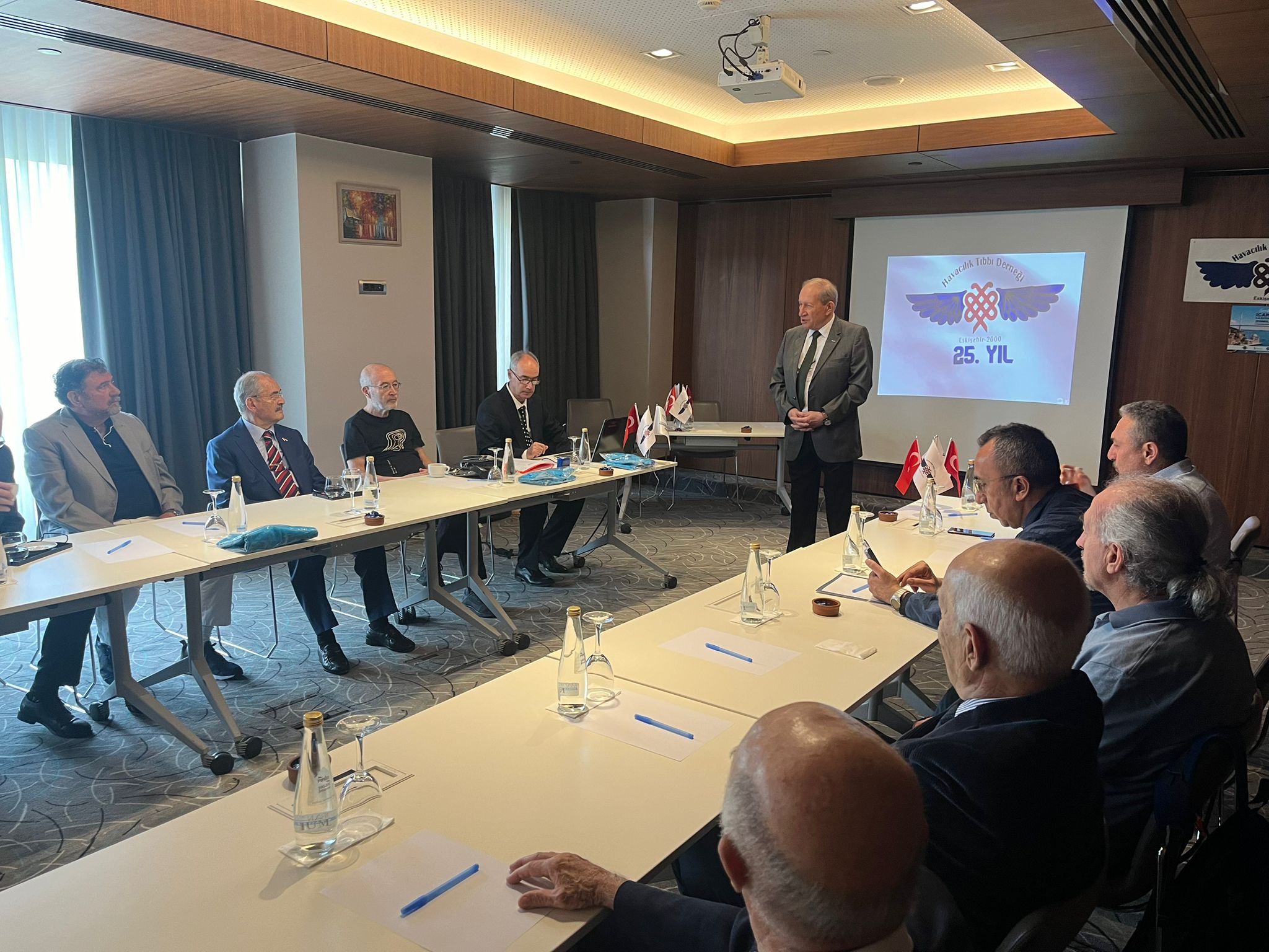 Yilmaz Büyükerşen’e Onursal Üyeli̇k Ödülü (3)