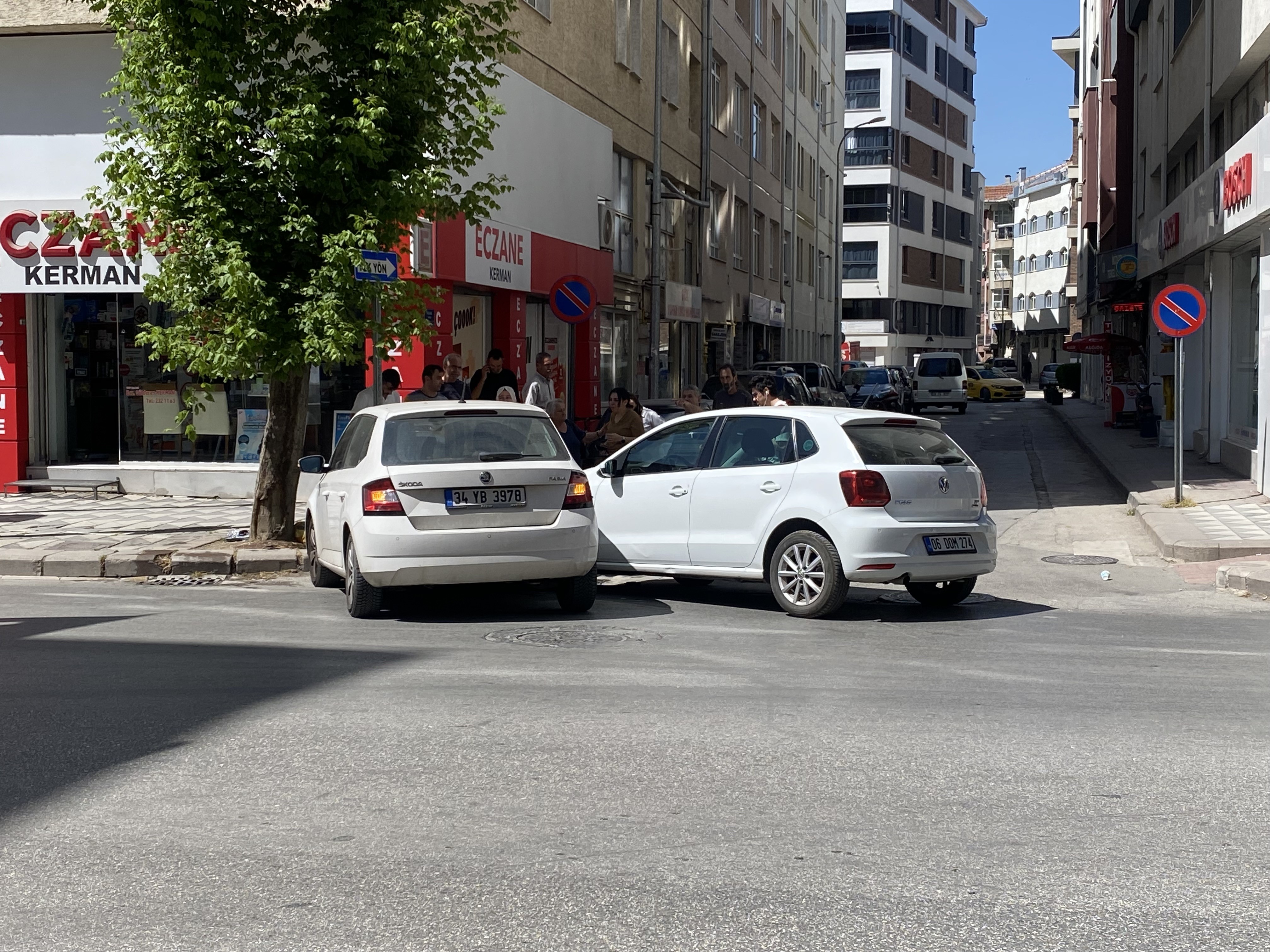 A W483009 02