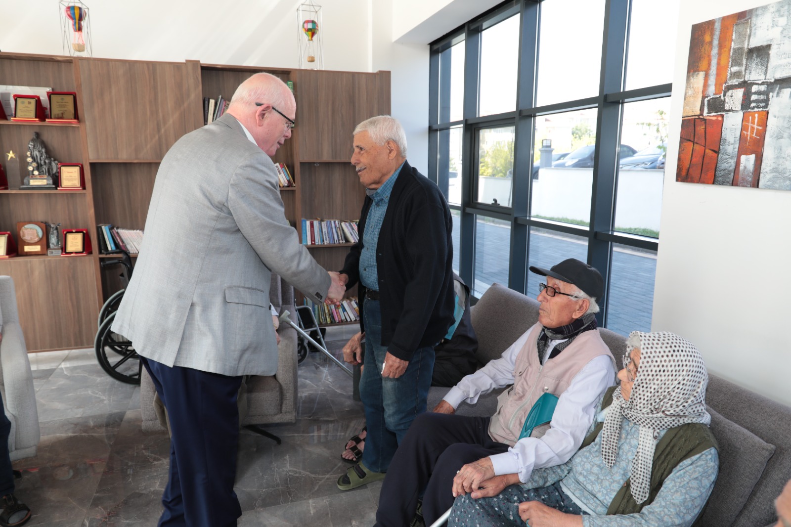 Başkan Kazım Kurt’tan Koca Çınarlara Bayram Ziyareti (9)