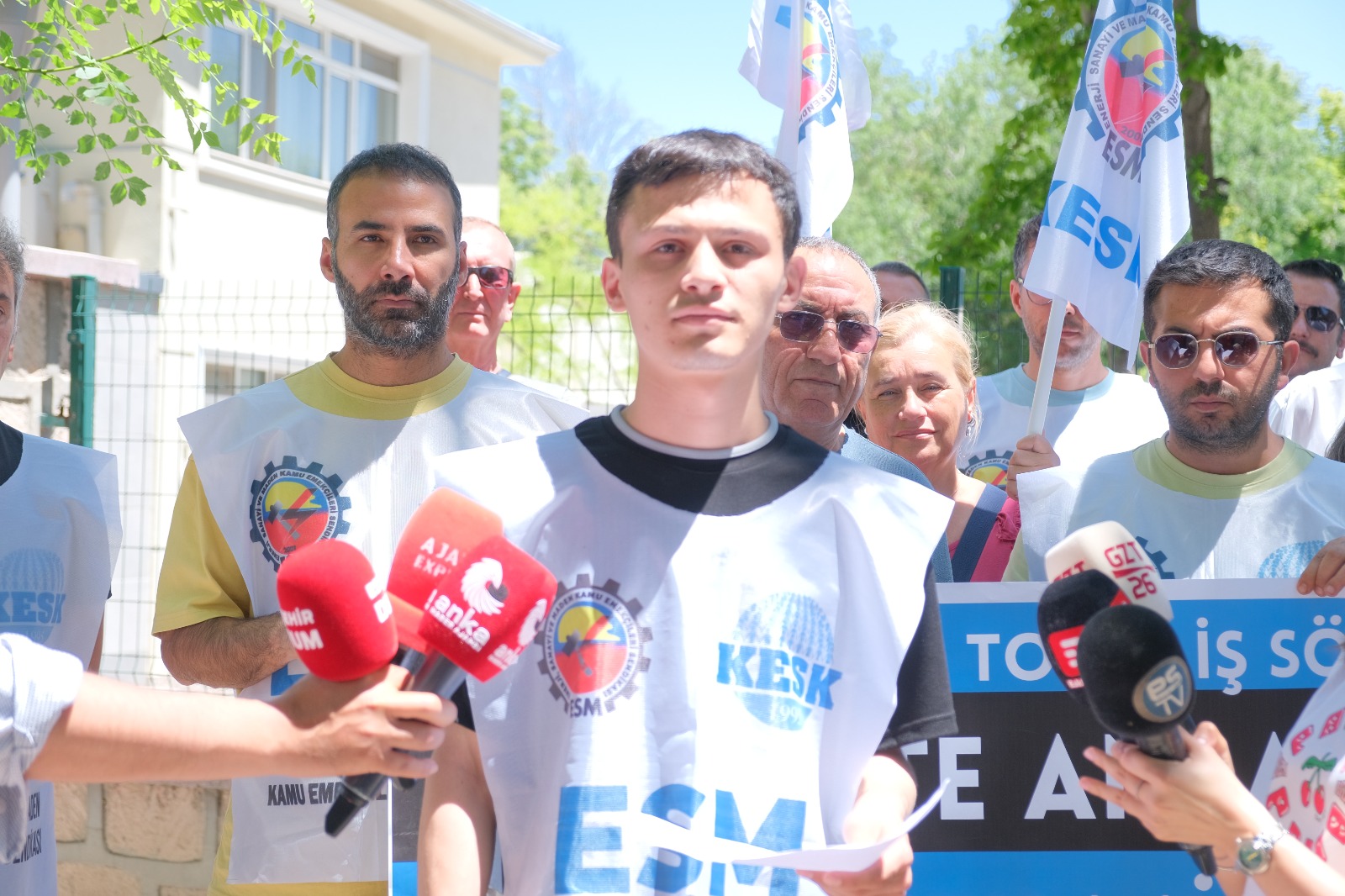Eskişehir’de Kamu Emekçilerinden Açıklama “Gerçek Bir Toplu Iş Sözleşmesi Masası Istiyoruz” (1)