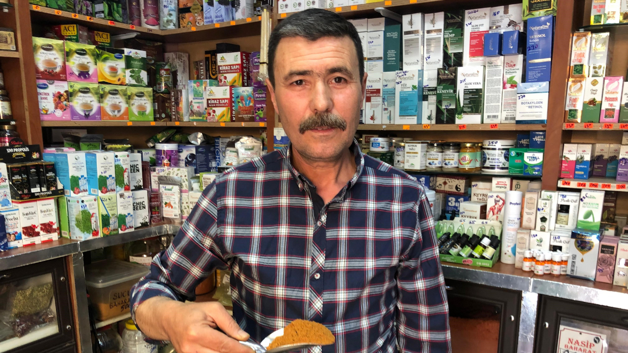 Evde Sucuk Yapacaklar Dikkat! Eskişehirli Baharat Ustası Püf Noktaları Paylaştı