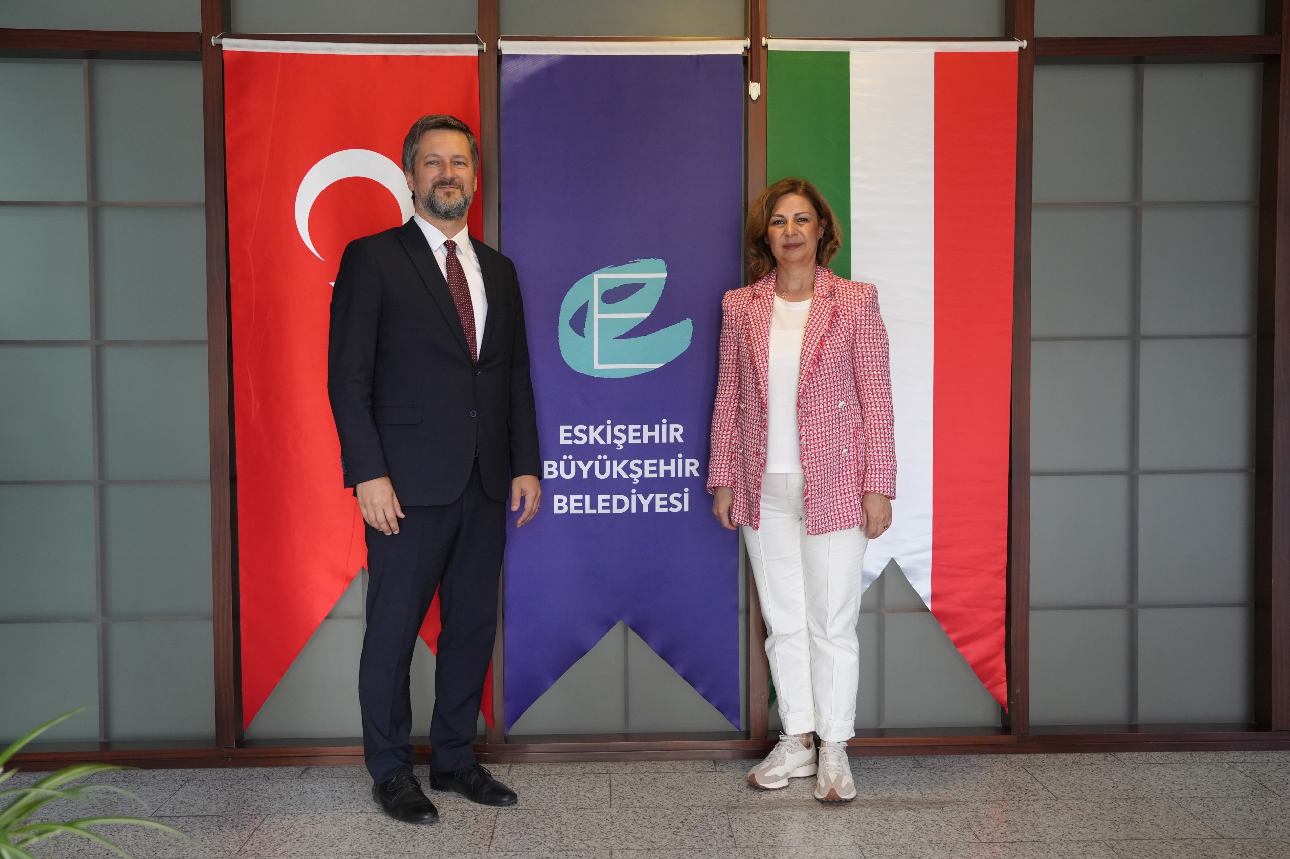 “Geçmi̇şi̇mi̇zi̇ Koruyarak Geleceği̇mi̇zi̇ Şeki̇llendi̇ri̇yoruz” (2)