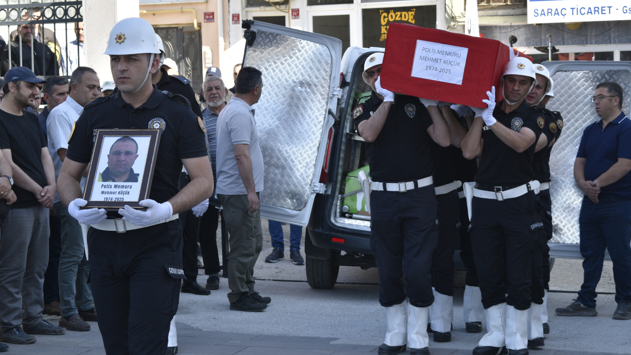 Kalp Krizi Geçiren Polis Memuru Eskişehir'e Uğurlandı
