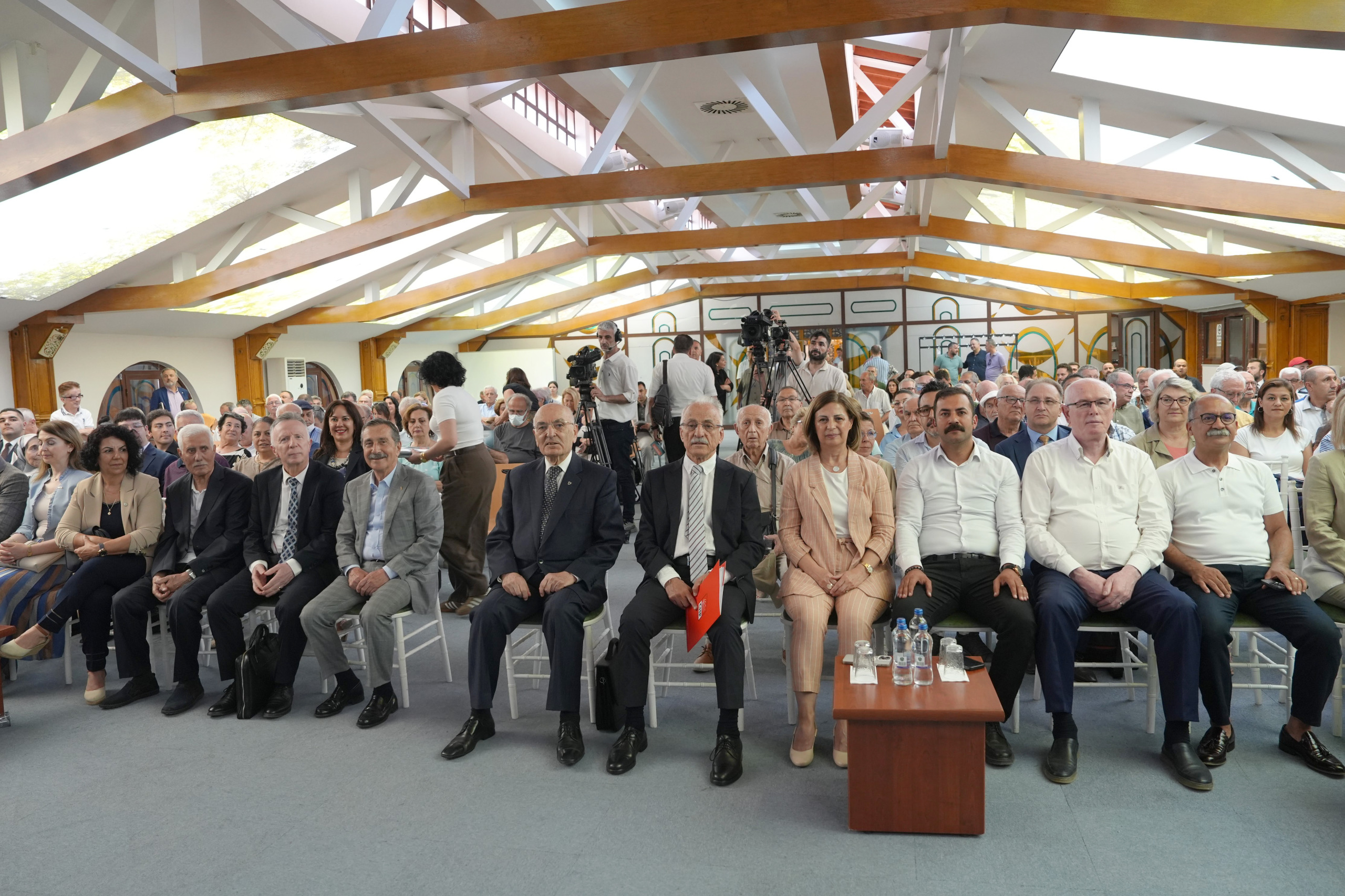 “Kentleri̇n Hakkini En İyi̇ Beledi̇yeler Korur” (8)