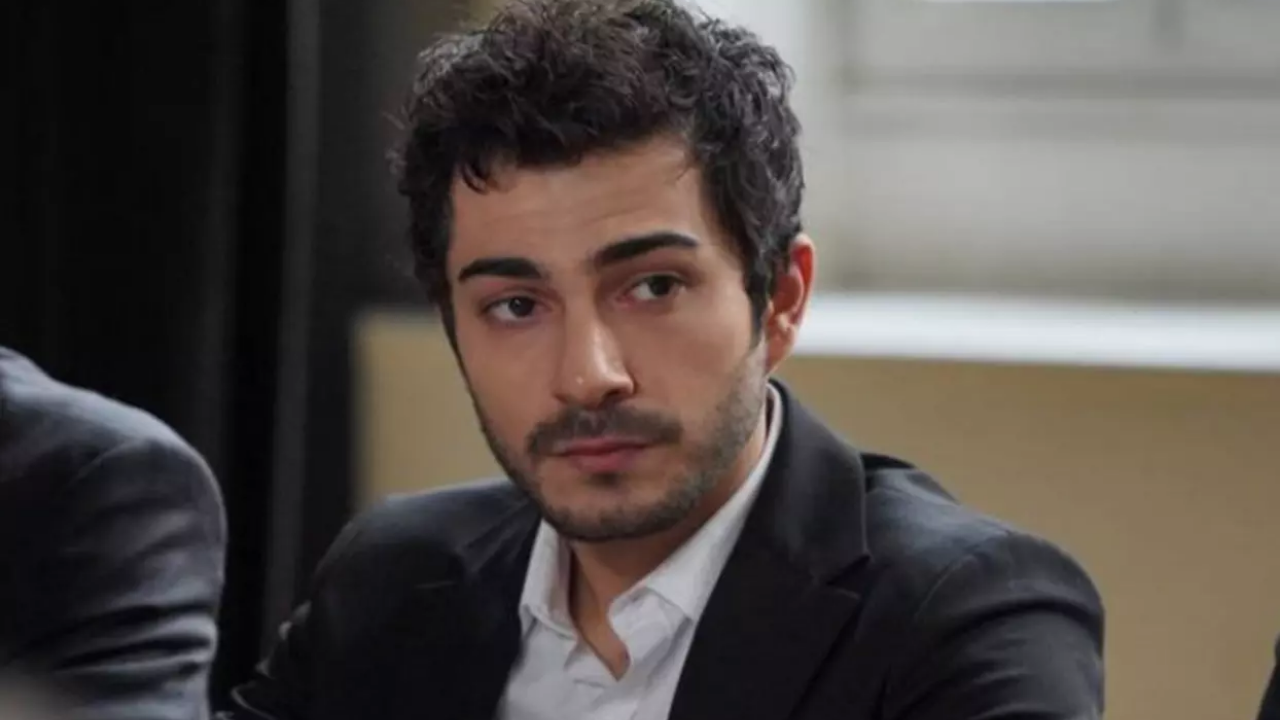 Kızılcık Şerbeti'nin Ünlü Oyuncusu Diziden Çıktı! Başka Bir Diziyle El Sıkıştı