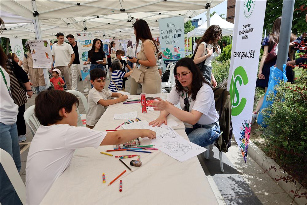 Sürdürülebilir Yaşam Binlerce Kişiyi Eskişehir'de Bir Araya Getirdi (1)