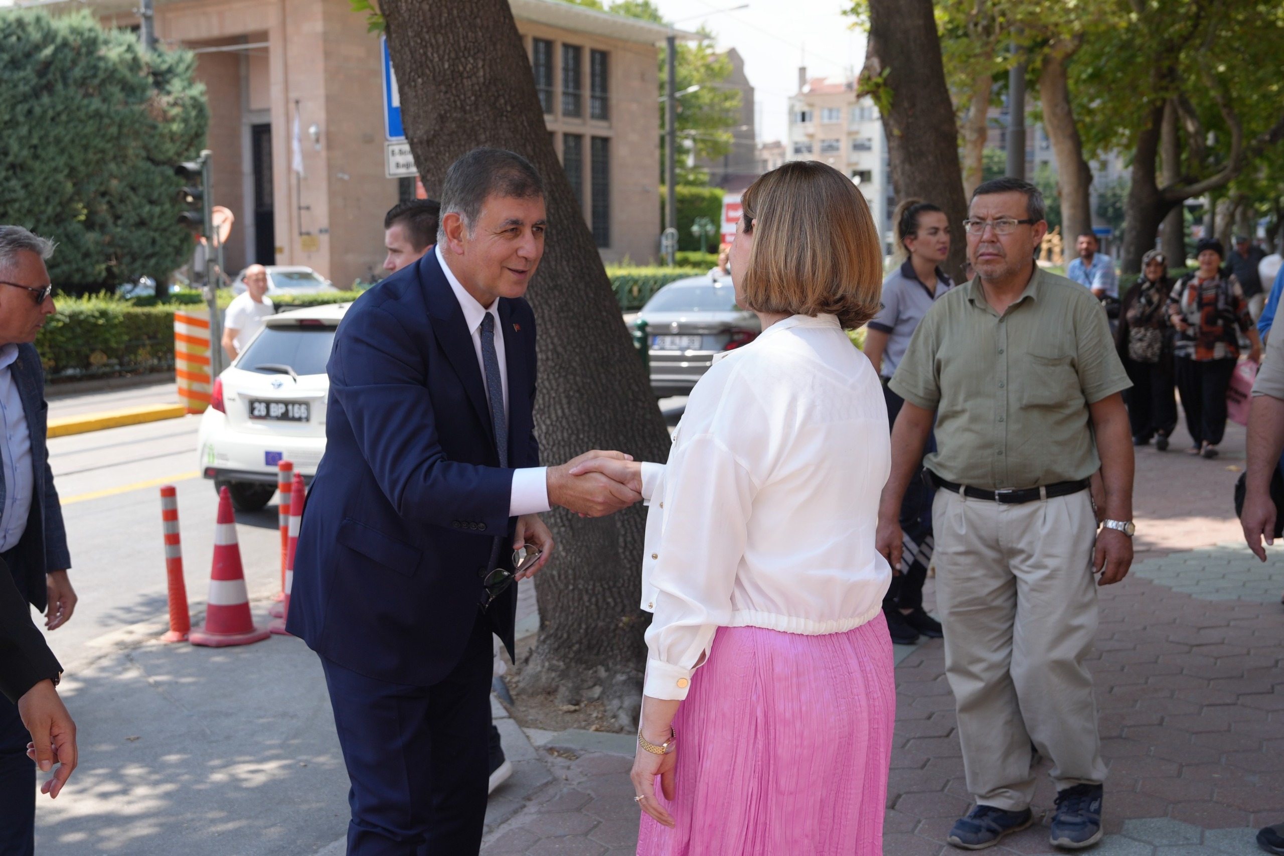 Başkan Tugay’dan Başkan Ünlüce’ye Zi̇yaret (3)