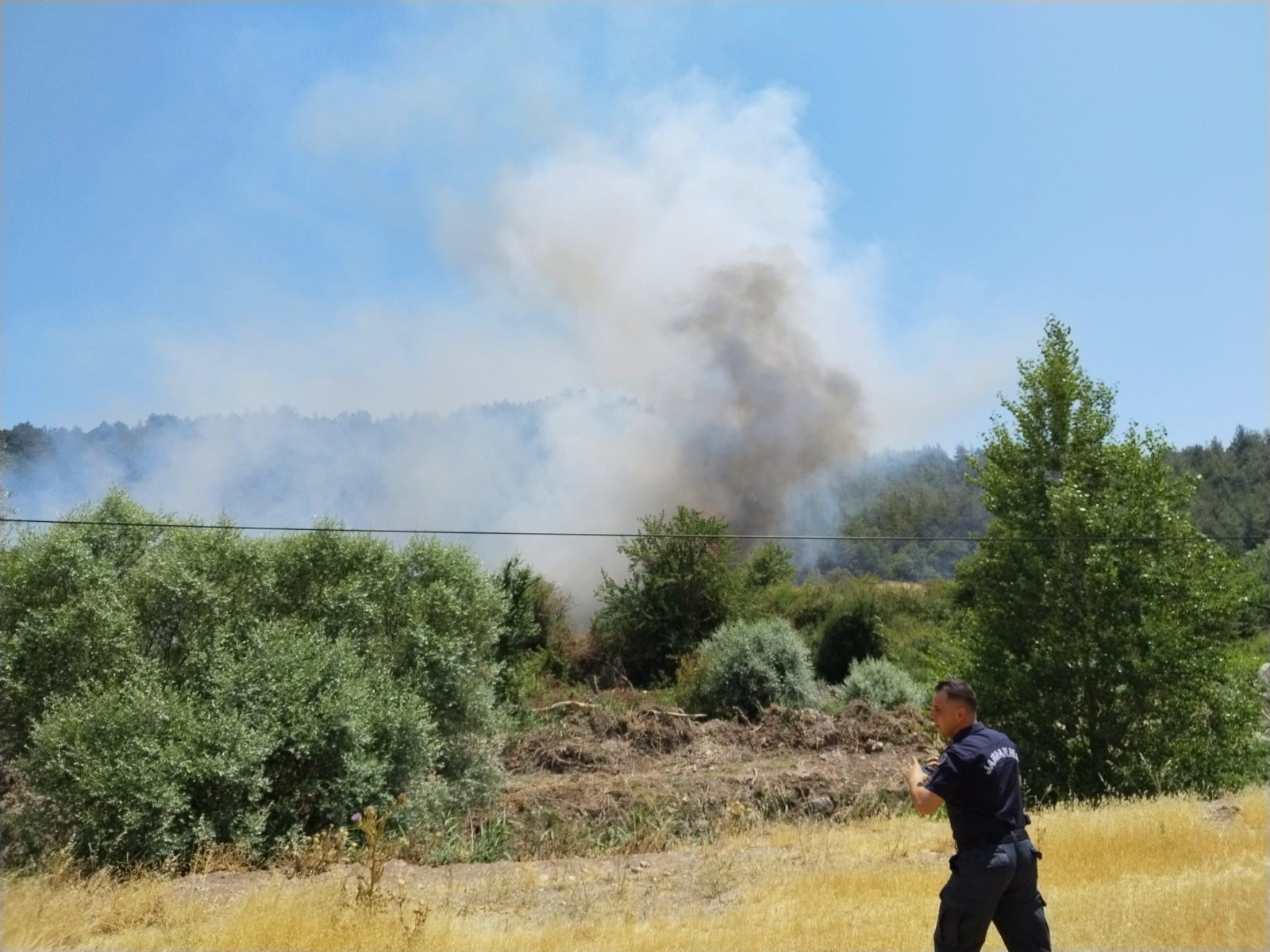 Eskişehir'in Komşusunda Yangın Çıktı! 2 Helikopter 15 Itfaiye Aracı Sevk Edildi (3)