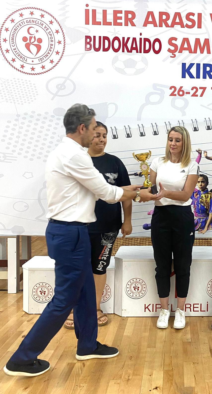 Mavi Spor Kulübü Kırklareli'nden Sekiz Madalya Ve Bir Kupayla Döndü (3)