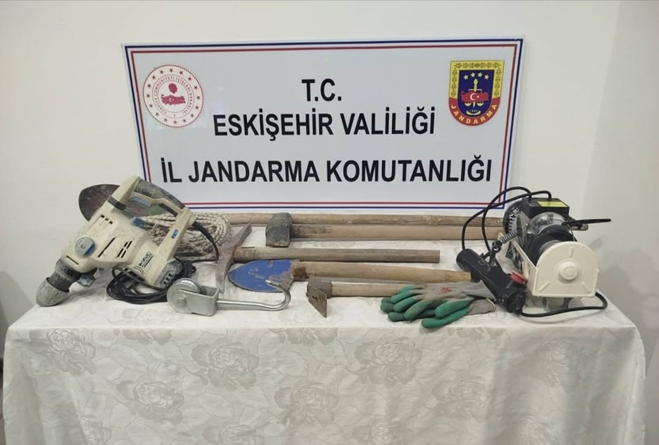 kaçak kazı
