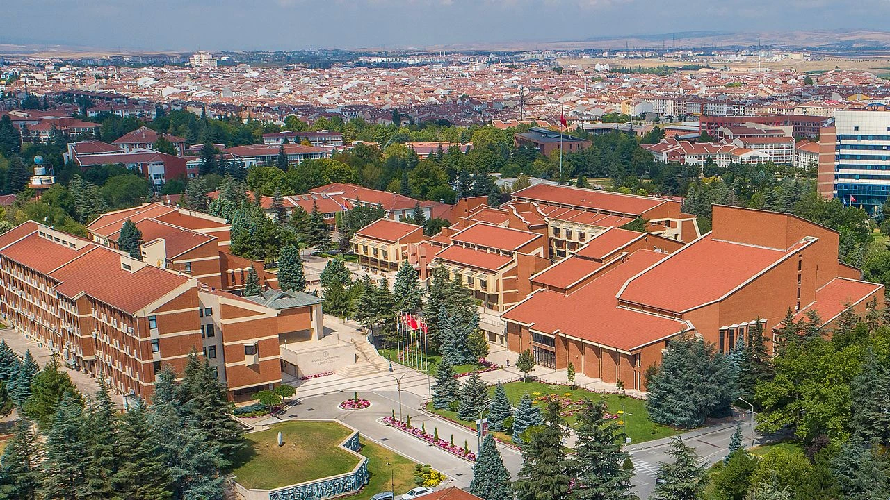 Anadolu Üniversitesi-26