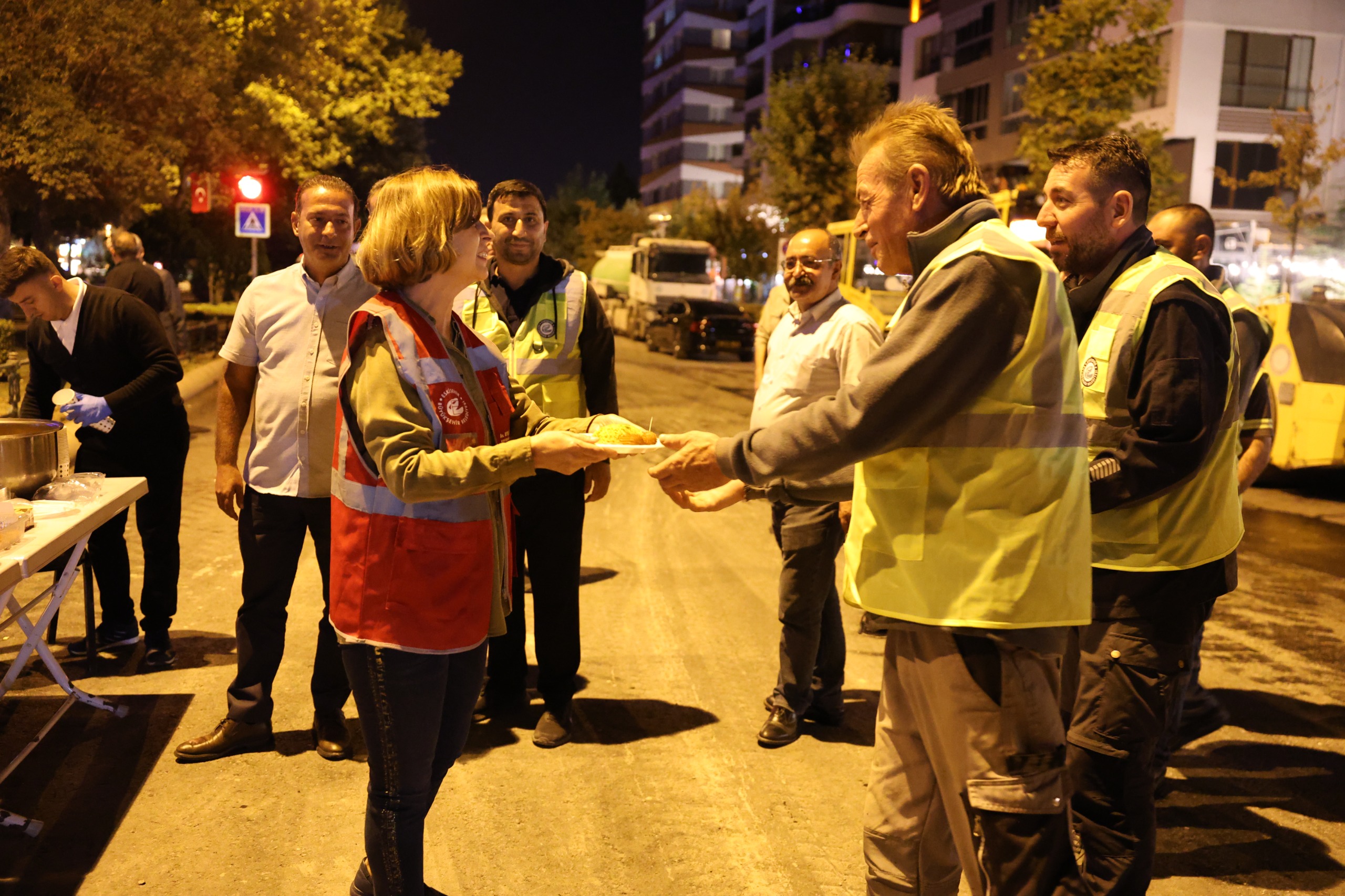 Başkan Ünlüce Yol Çalişmalarini Yeri̇nde İnceledi̇ (11) (1)