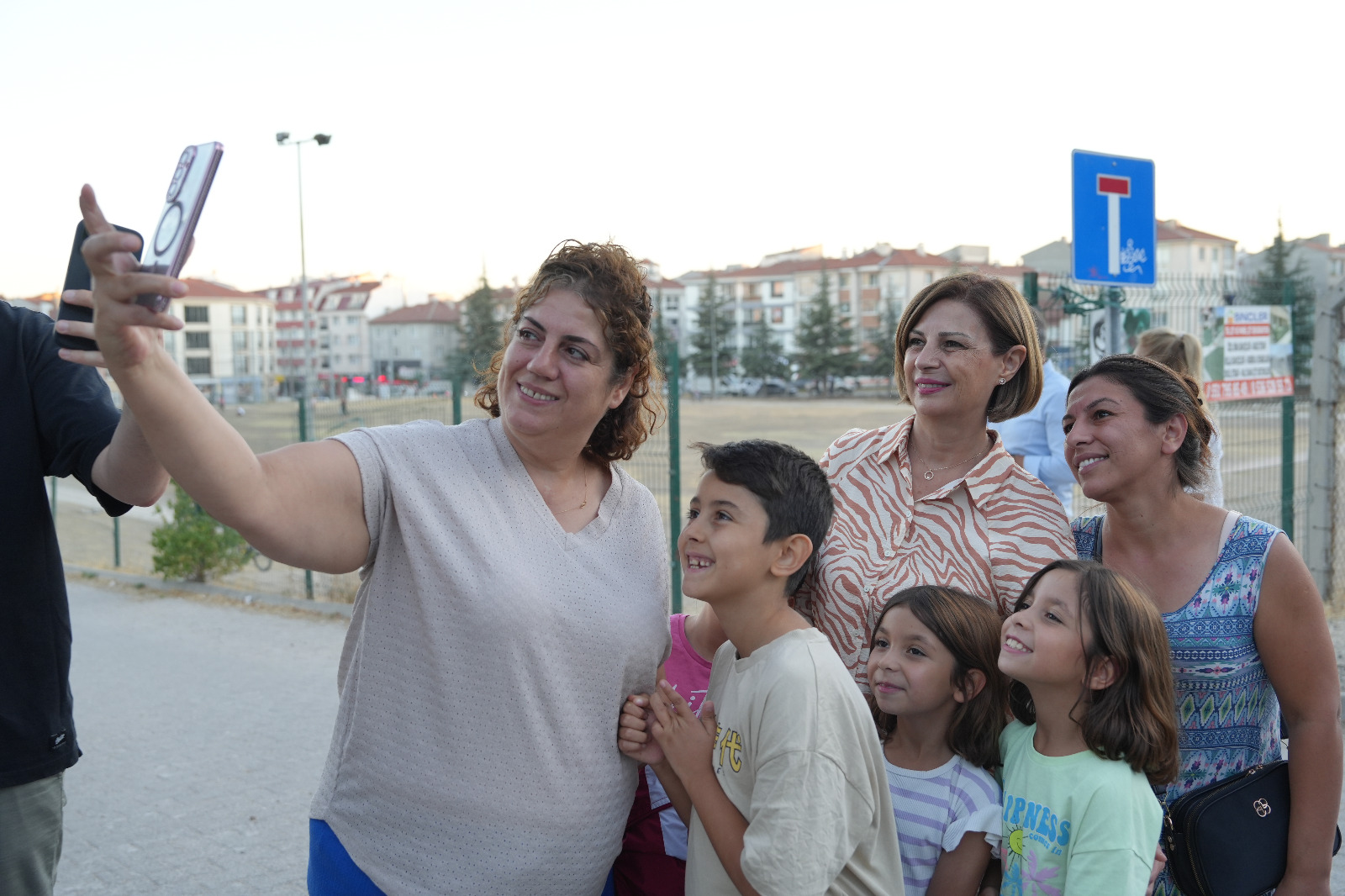 “Bu Enerji̇yi̇ Çocuklarin Gülen Gözleri̇nden Aliyorum” (6)