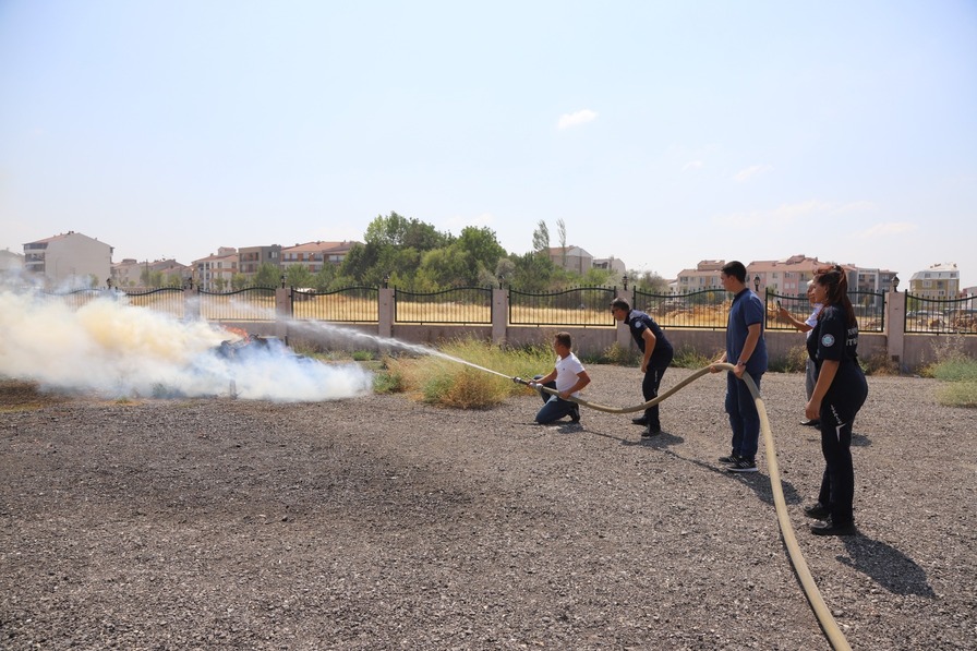 Büyükşehi̇r İtfai̇yesi̇nden Kirsala (1)