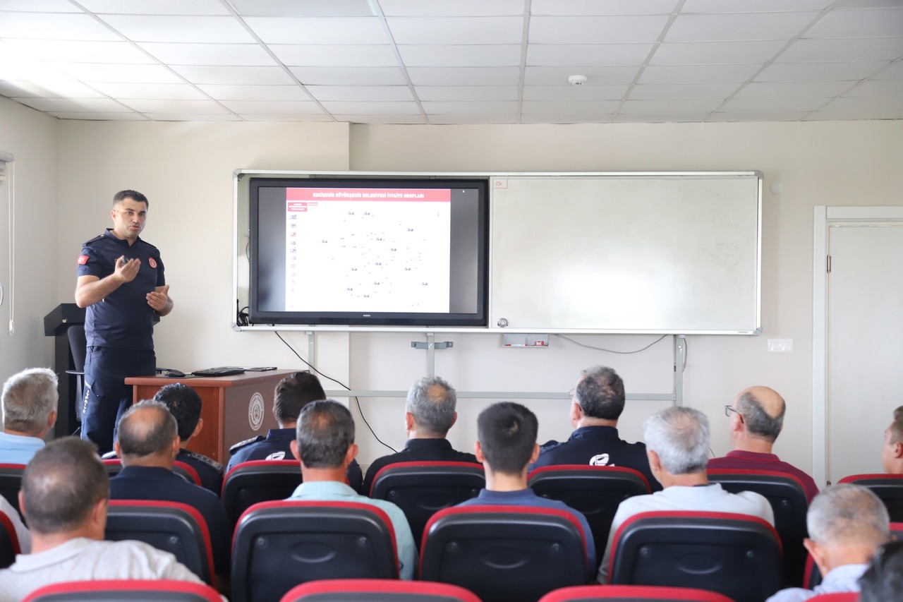 Büyükşehi̇r İtfai̇yesi̇nden Kirsala (2)