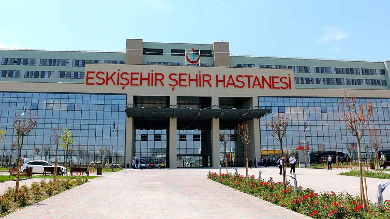 Eskişehir Şehir Hastanesi'nde 2 yeni uzman doktor hasta kabulüne başladı