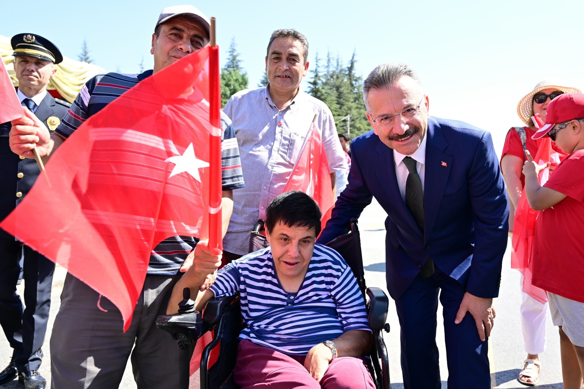 Geçit Töreni