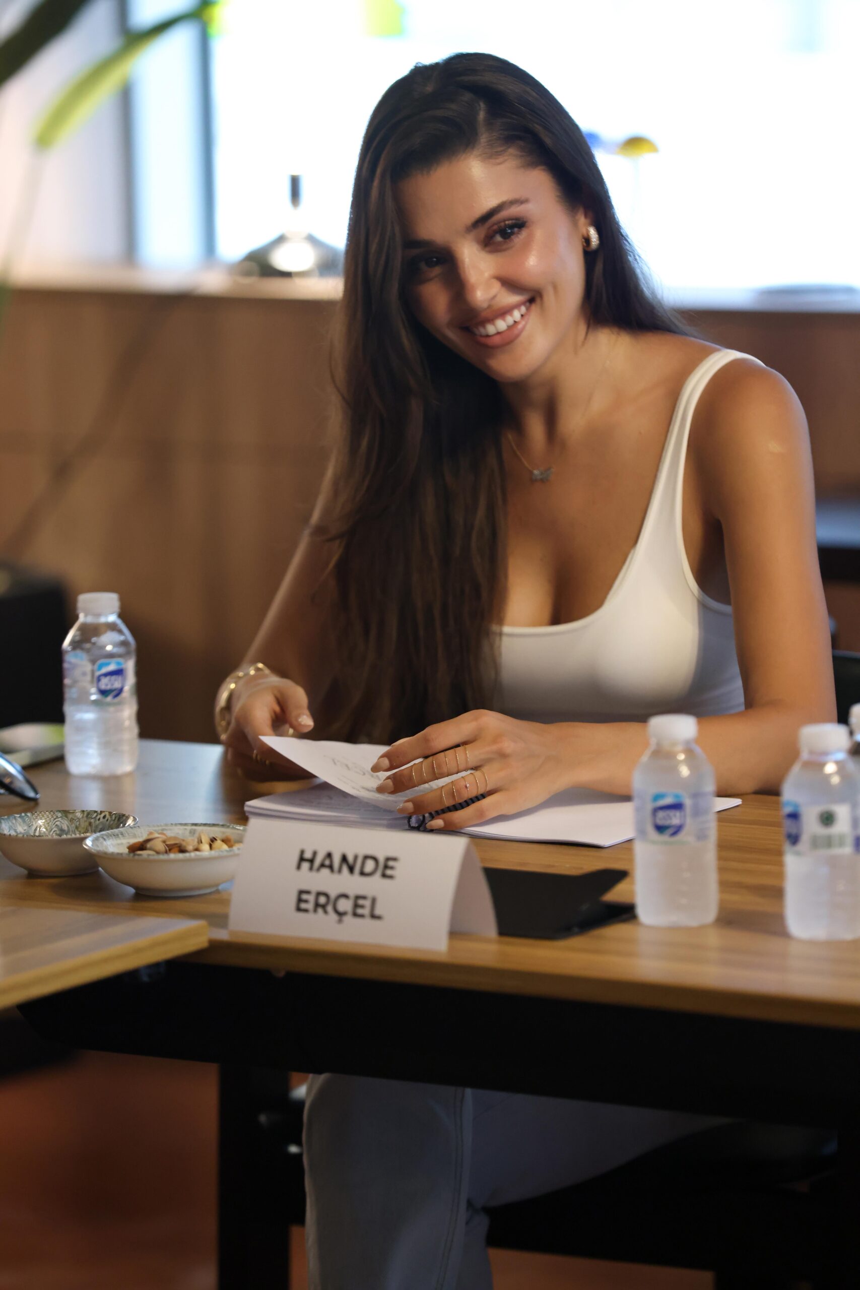 Hande Erçel-3