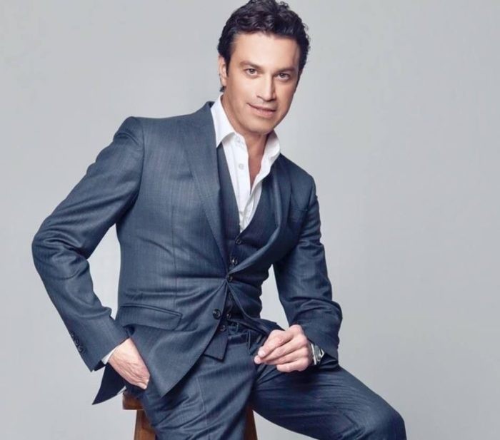 Mario Frangoulis 1 E1507672087825