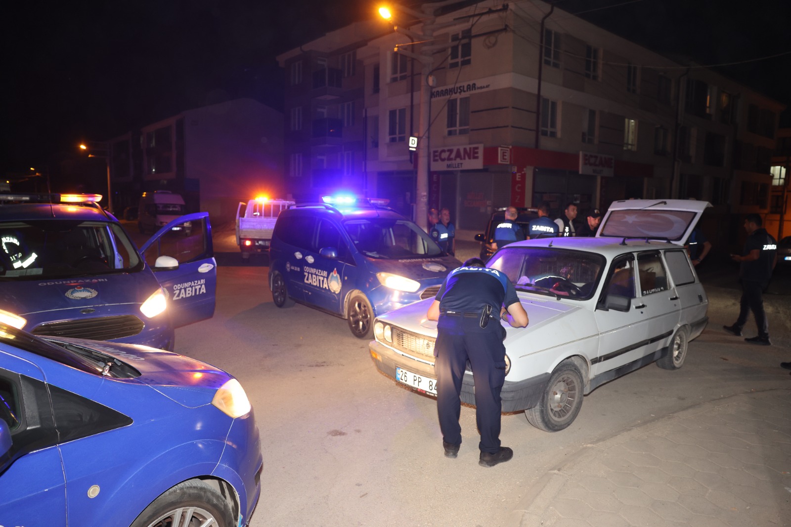 Odunpazarı’nda Seyyar Satıcılara Ortak Operasyon (10)