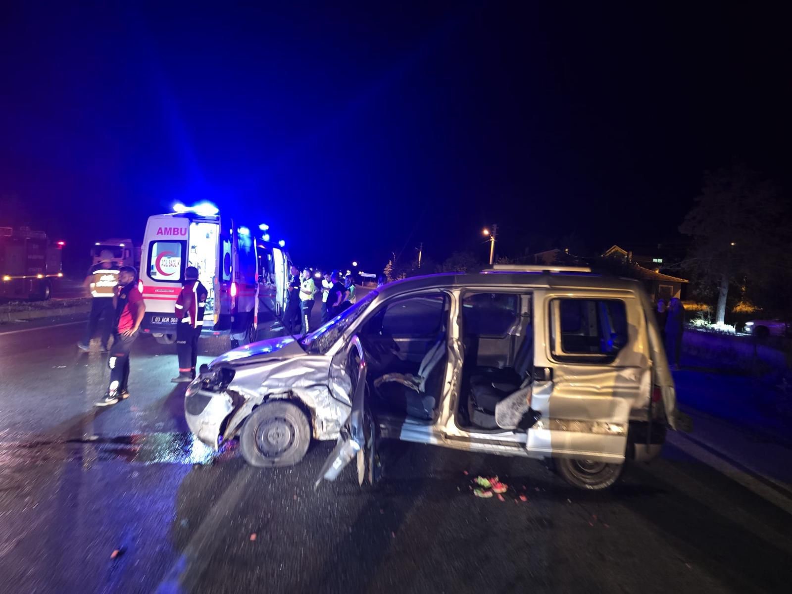 Otomobiller Paramparça Oldu (1)