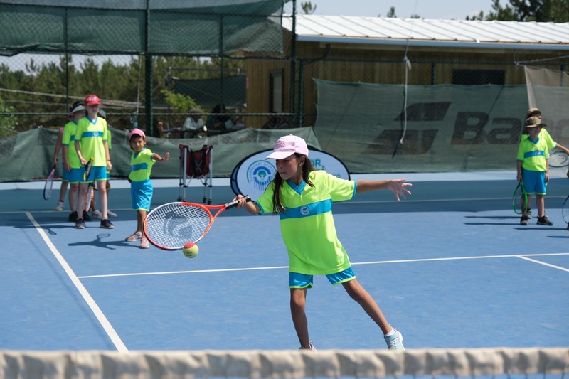 Tenis Kortlarında Yaz Coşkusu (6