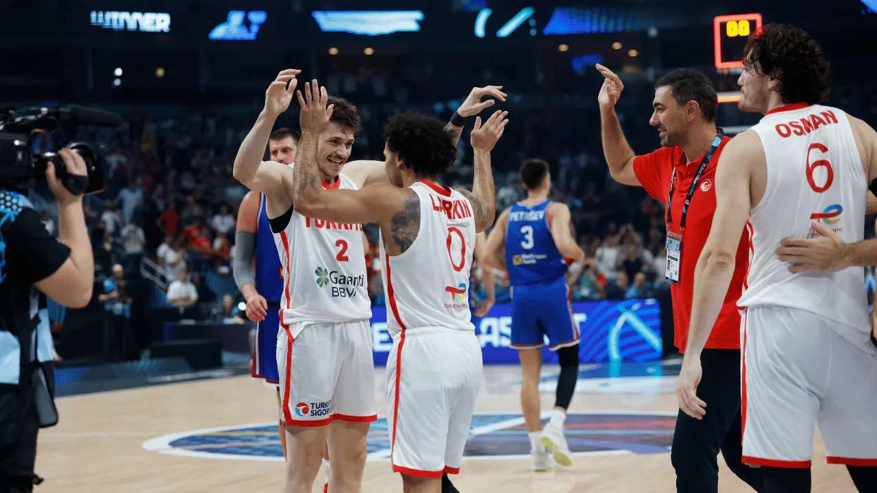 A Milli Erkek Basketbol Takimi Grubu Namaglup Lider Tamamladi