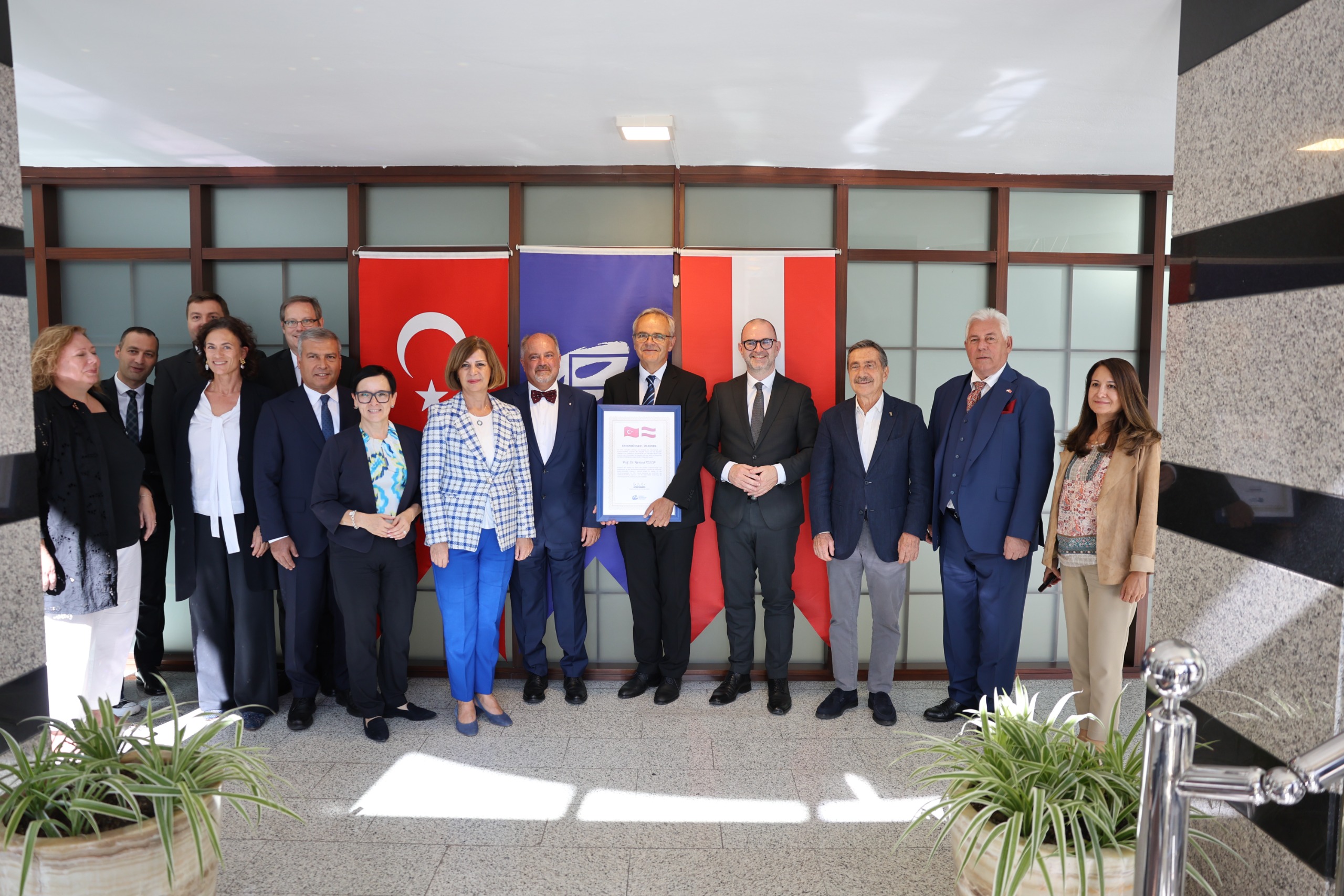 Bi̇li̇msel İş Bi̇rli̇kleri̇ne Köprü Kuran Prof. Dr. Resch Eski̇şehi̇rli̇ Oldu (9)