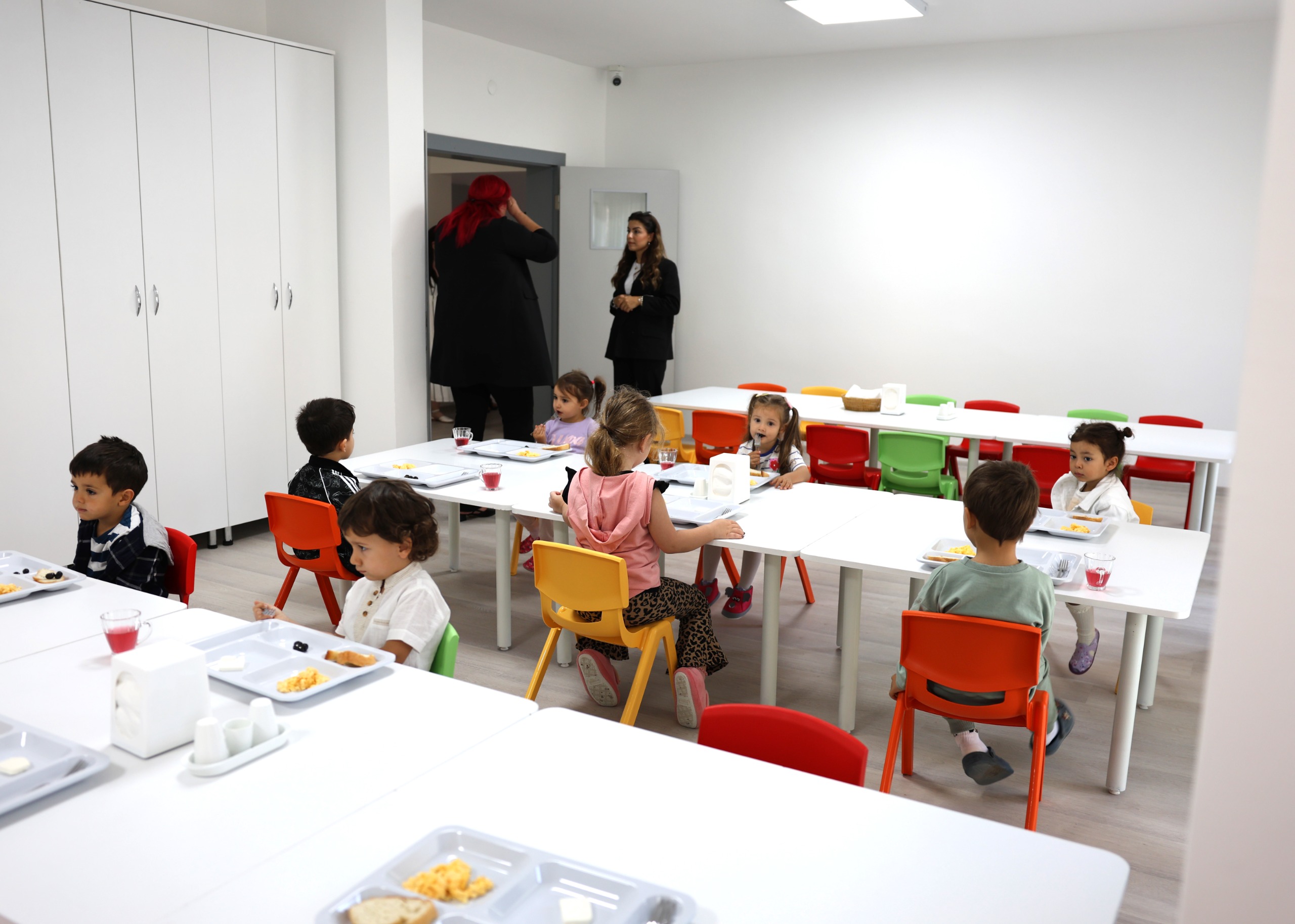 “Bi̇zi̇m Çocuk Evi̇” Mi̇ni̇k Öğrenci̇leri̇ne Kapilarini Açti (9)