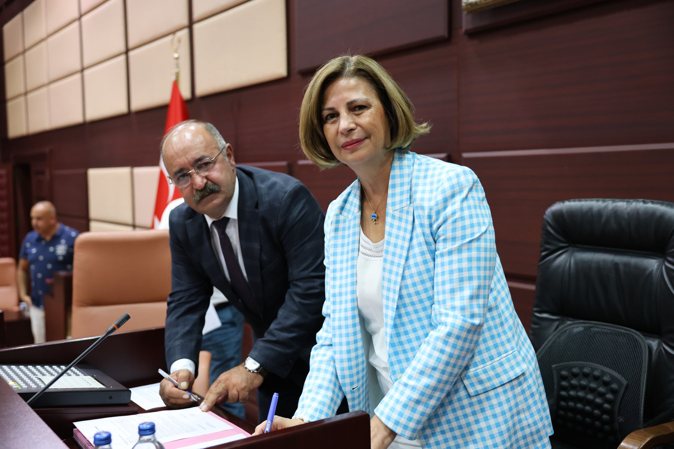 Büyükşehi̇rde Sözleşme Sevi̇nci̇ (6)