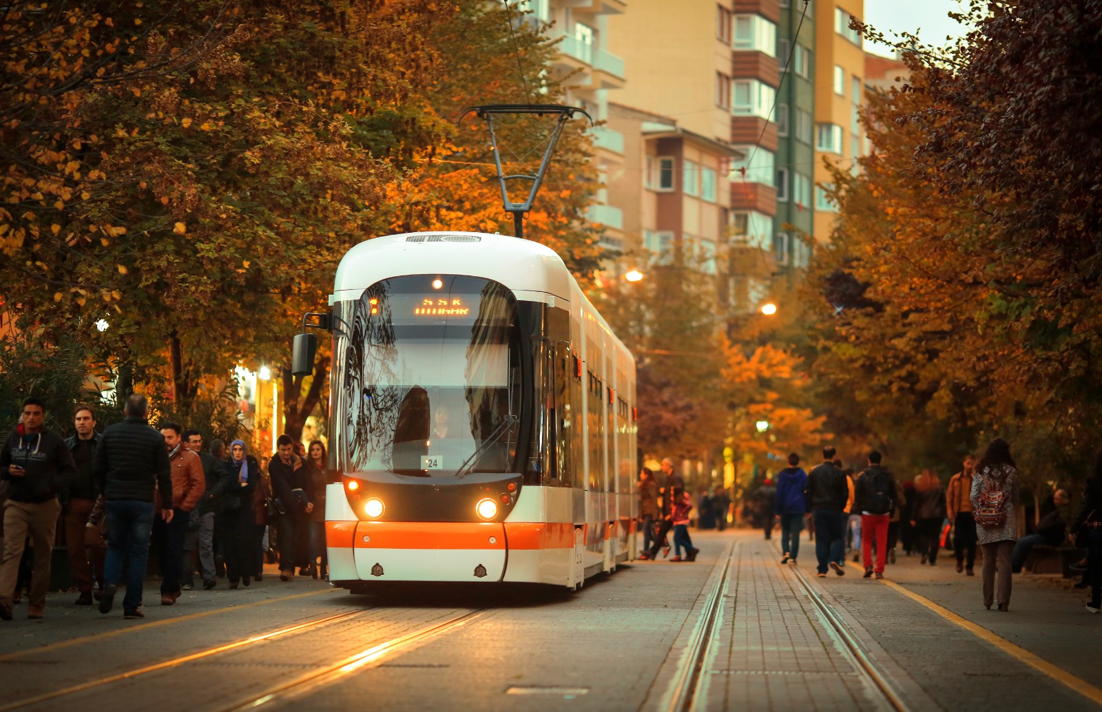 Eski̇şehi̇r'de Gece Tramvay Seferleri̇ne 3 Günlük Ara (1)