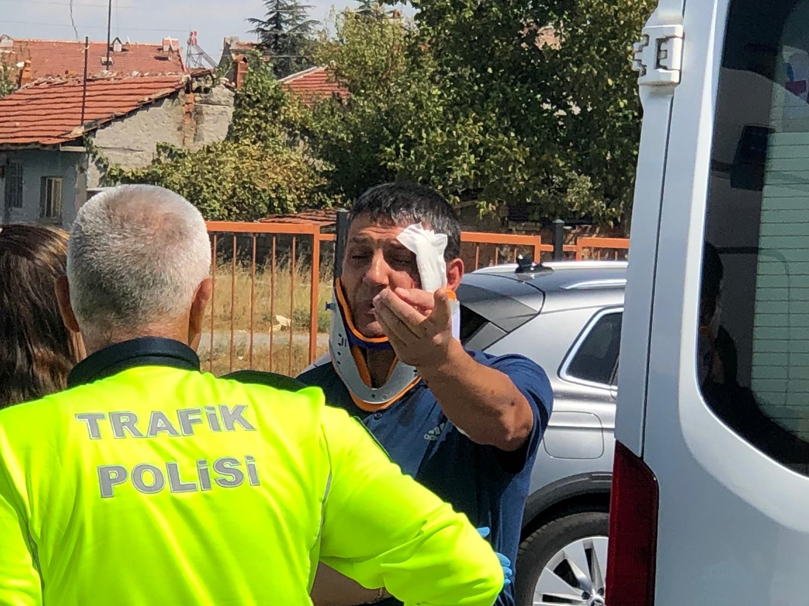 Manevra Yapan Motosiklet Devrildi (3)
