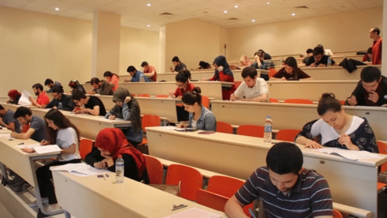 Sdf Universite Ogrencisi Eskişehir