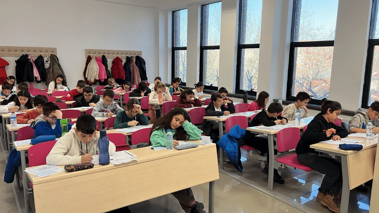 Sdf Ustun Yetenekli Ogrenciler Sinavda 608 Ogrenci Katilim Gosterdi
