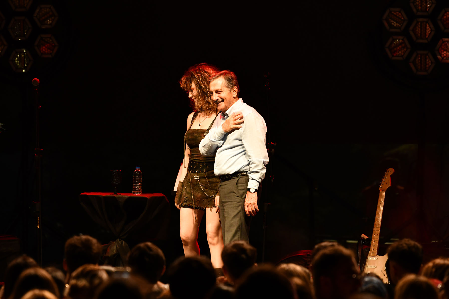 Sena Şener (3)