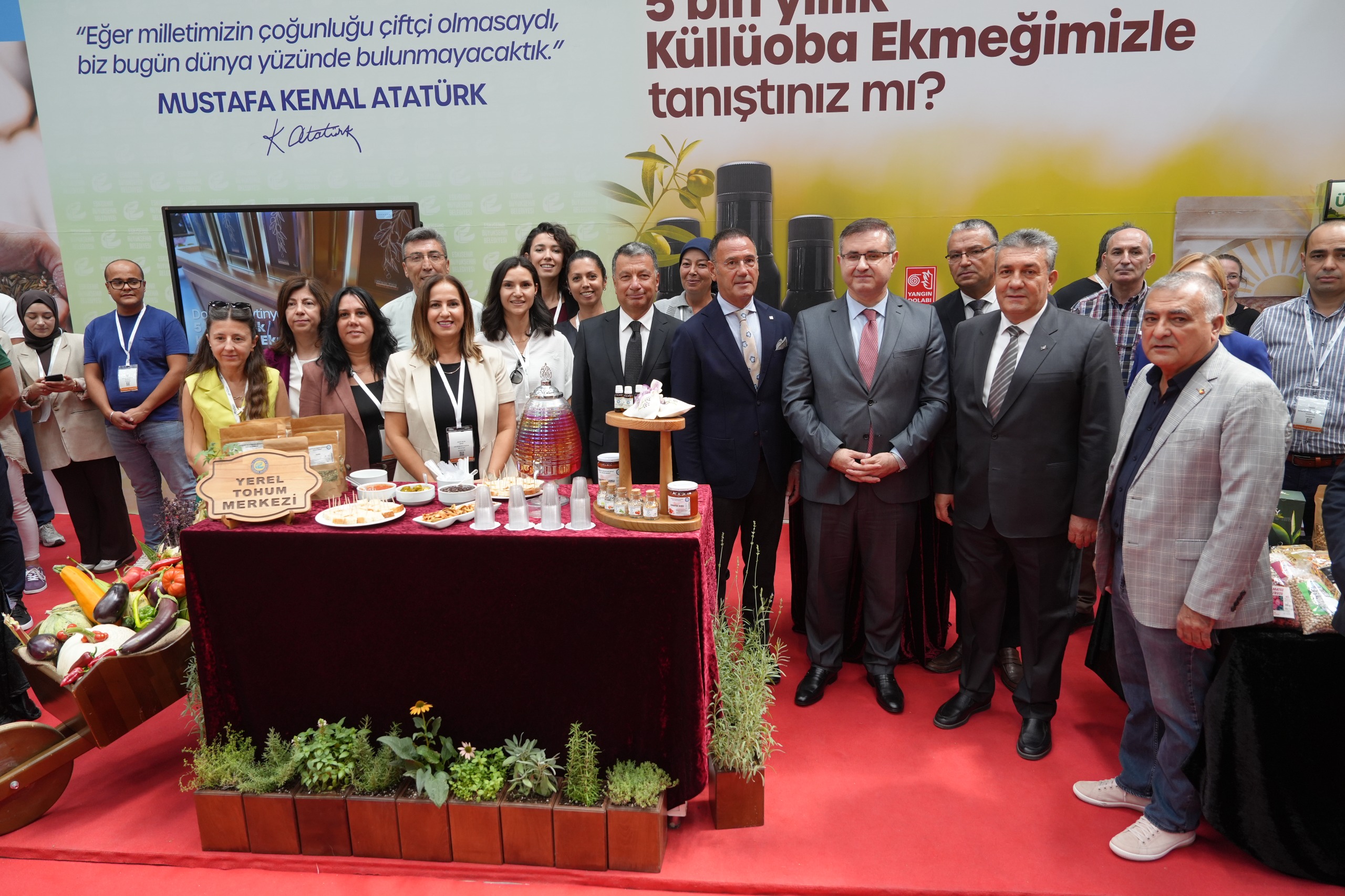 Tarim Fuarinda Büyükşehi̇r Standina Büyük İlgi̇ (1)