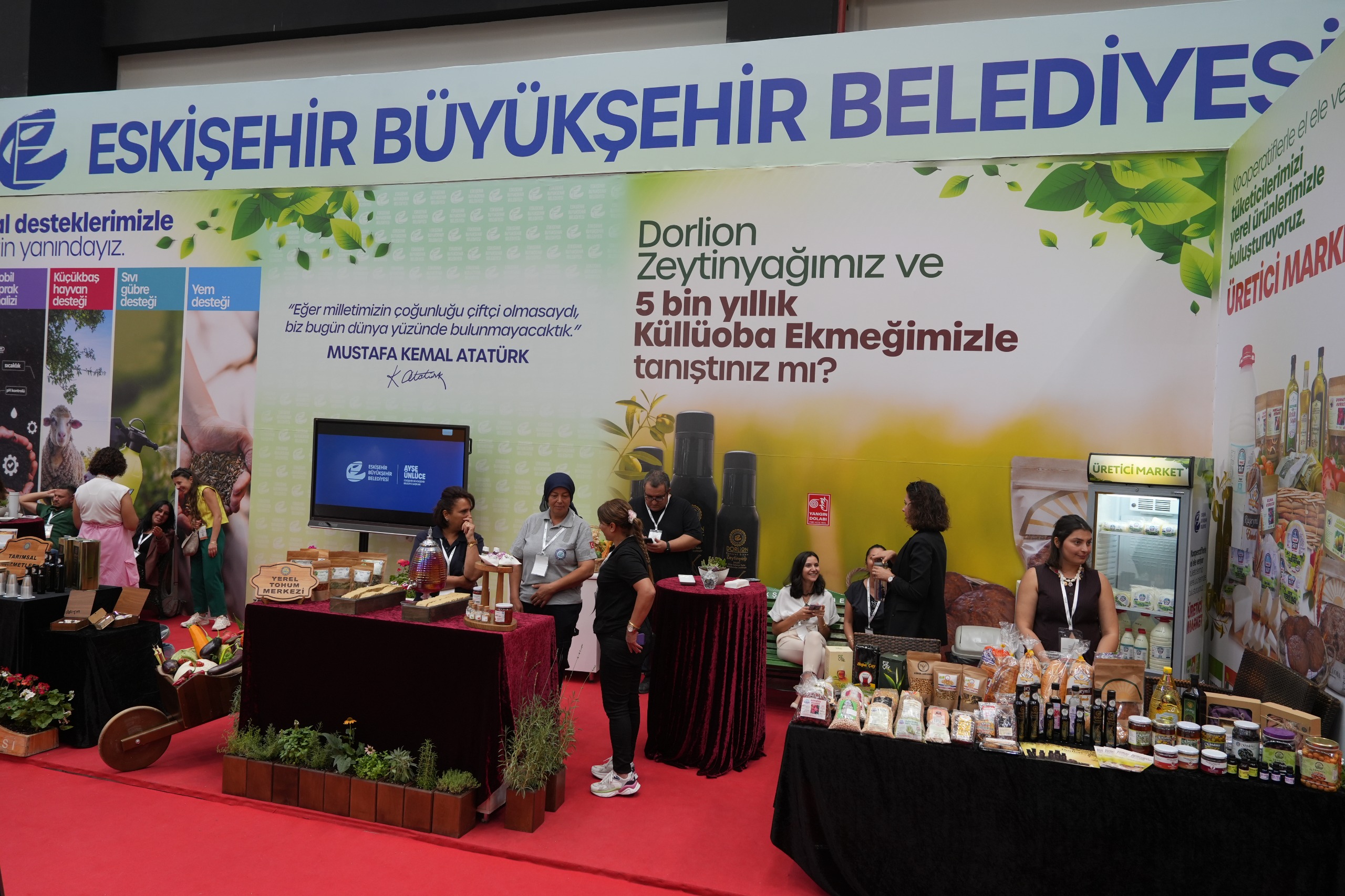 Tarim Fuarinda Büyükşehi̇r Standina Büyük İlgi̇ (11)