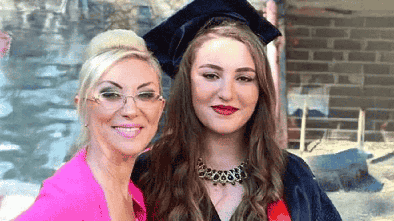 Annem Ölsün Diyen Güllü'nün Kızı Iddialara Cevap Verdi!