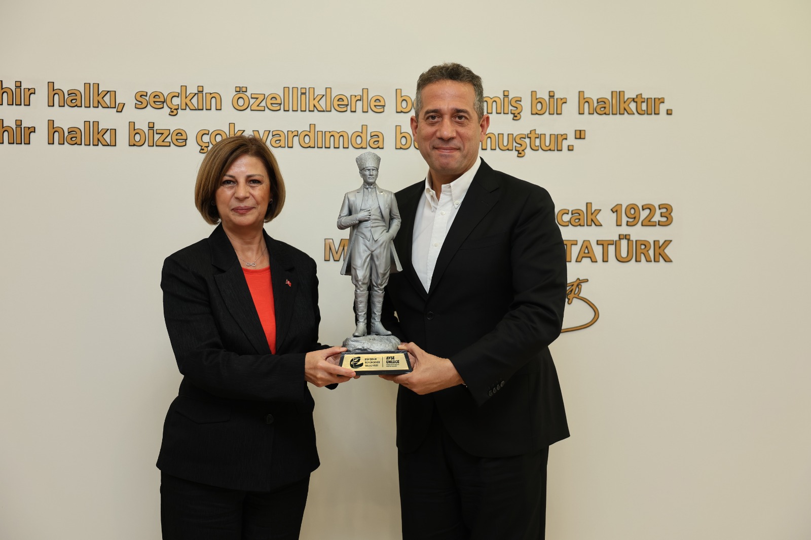 Chp Grup Başkanveki̇li̇ Başarir Ve Başkan Ünlüce Vatandaşla Buluştu (23)