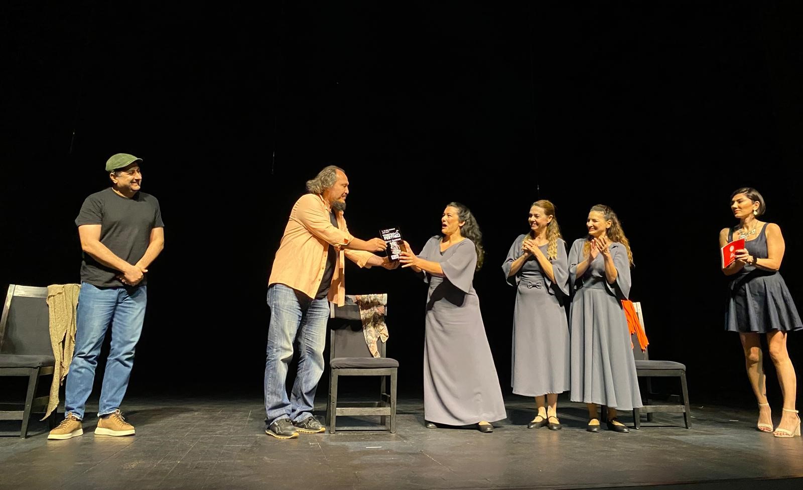 Eski̇şehi̇r Şehi̇r Ti̇yatrolari İstanbul’da Ayakta Alkişlandi (3)