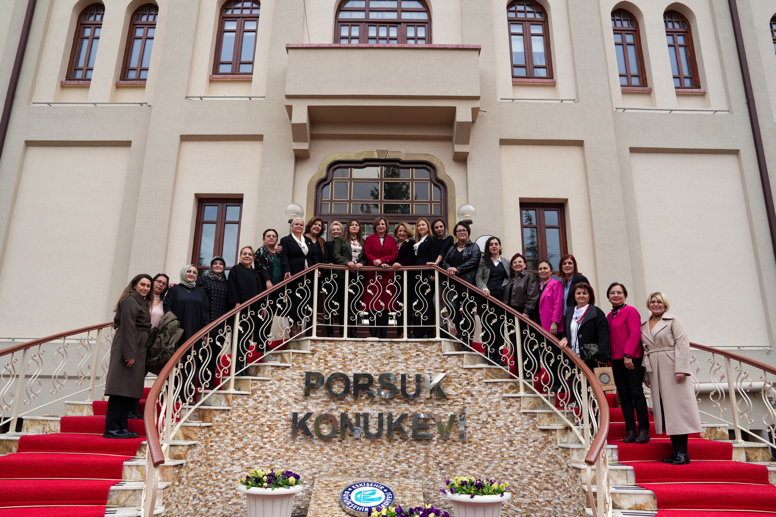 Eski̇şehi̇r’de Kadin Li̇derler İçi̇n Yeni̇ Program (2)