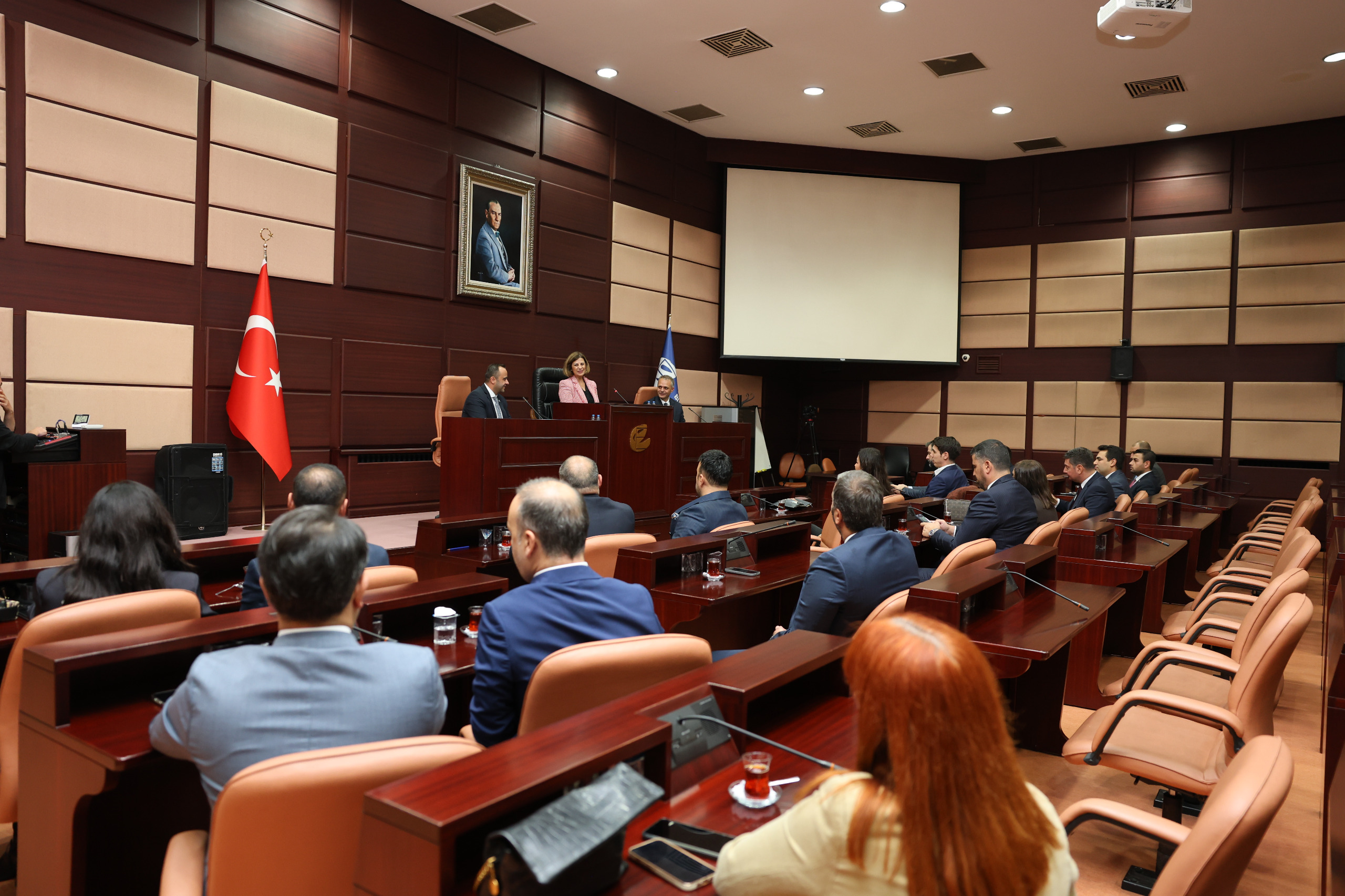 İçgi̇af’tan Başkan Ünlüce’ye Zi̇yaret (1)