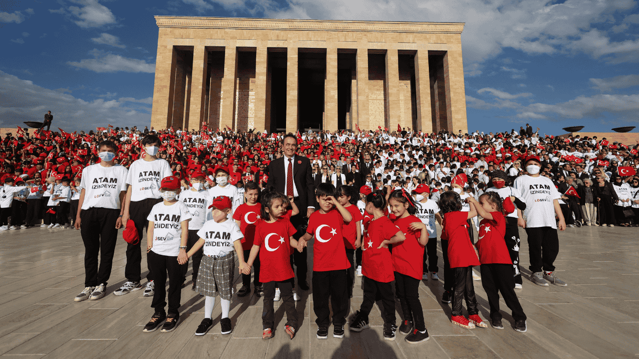 Lösev'den 100 Bine Yakın Katılımcı Anıtkabir'de Buluştu (1)