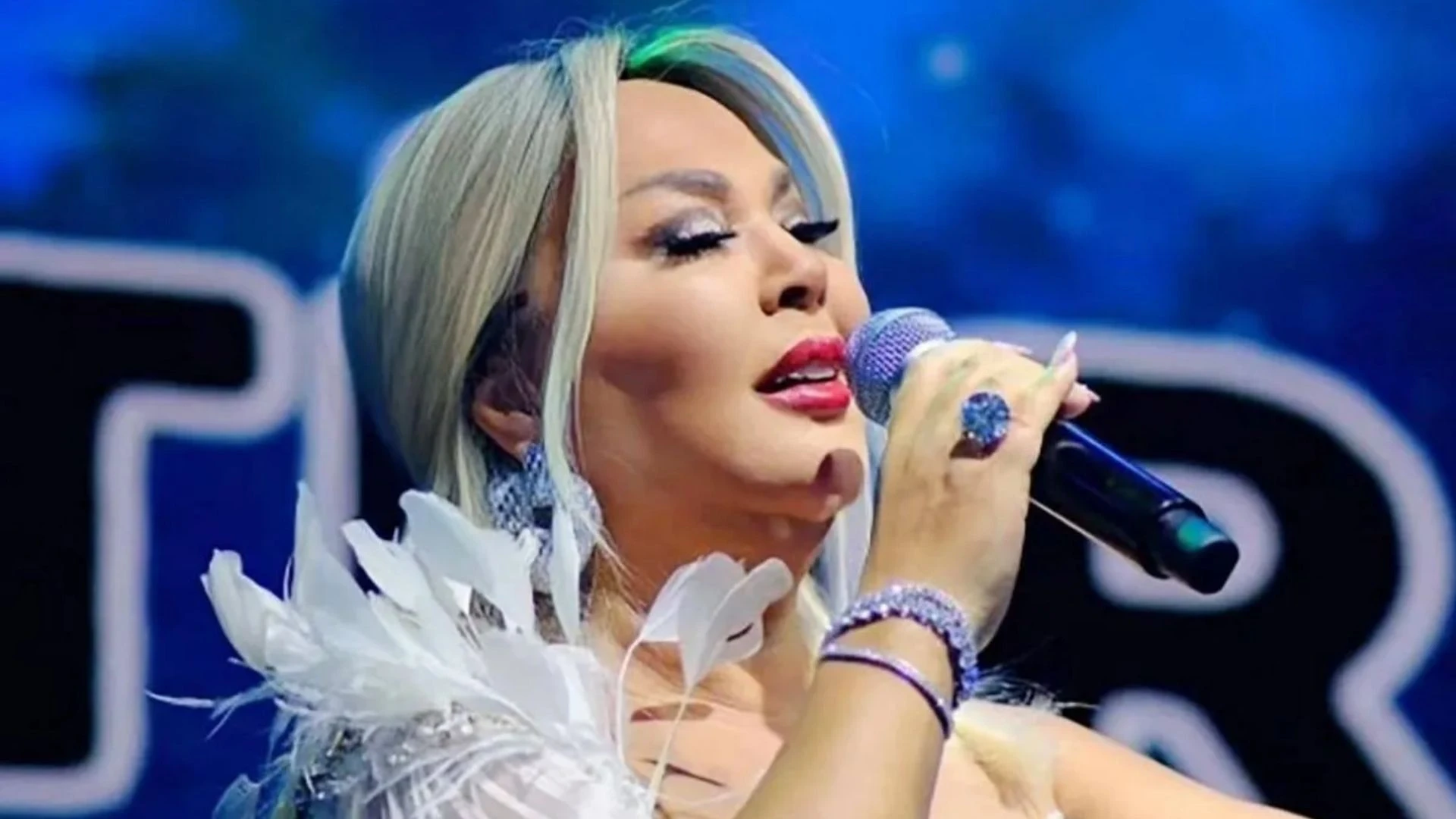 Safiye Soyman Genclik Yillarina Ait Video Paylasti Sosyal Medya Yikildi