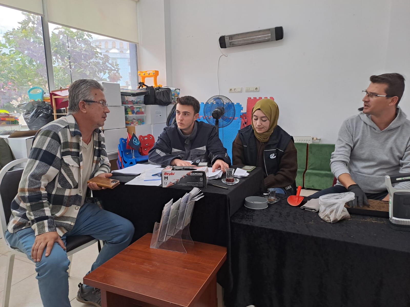 Tarimda Veri̇m Artişi İçi̇n Ücretsi̇z Mobi̇l Toprak Anali̇zleri̇ Tamamlandi (6)