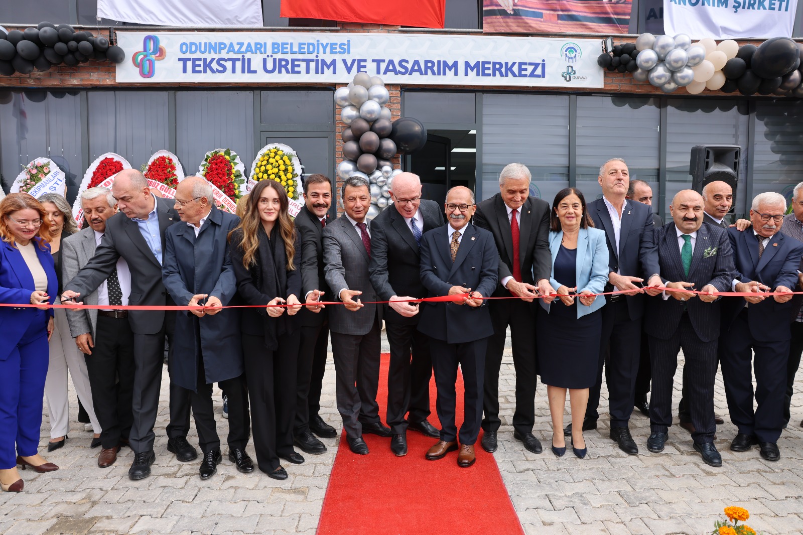 Tekstil Tasarım Ve Üretim Atölyesi Yeni Yerinde 1 Yaşında (2)