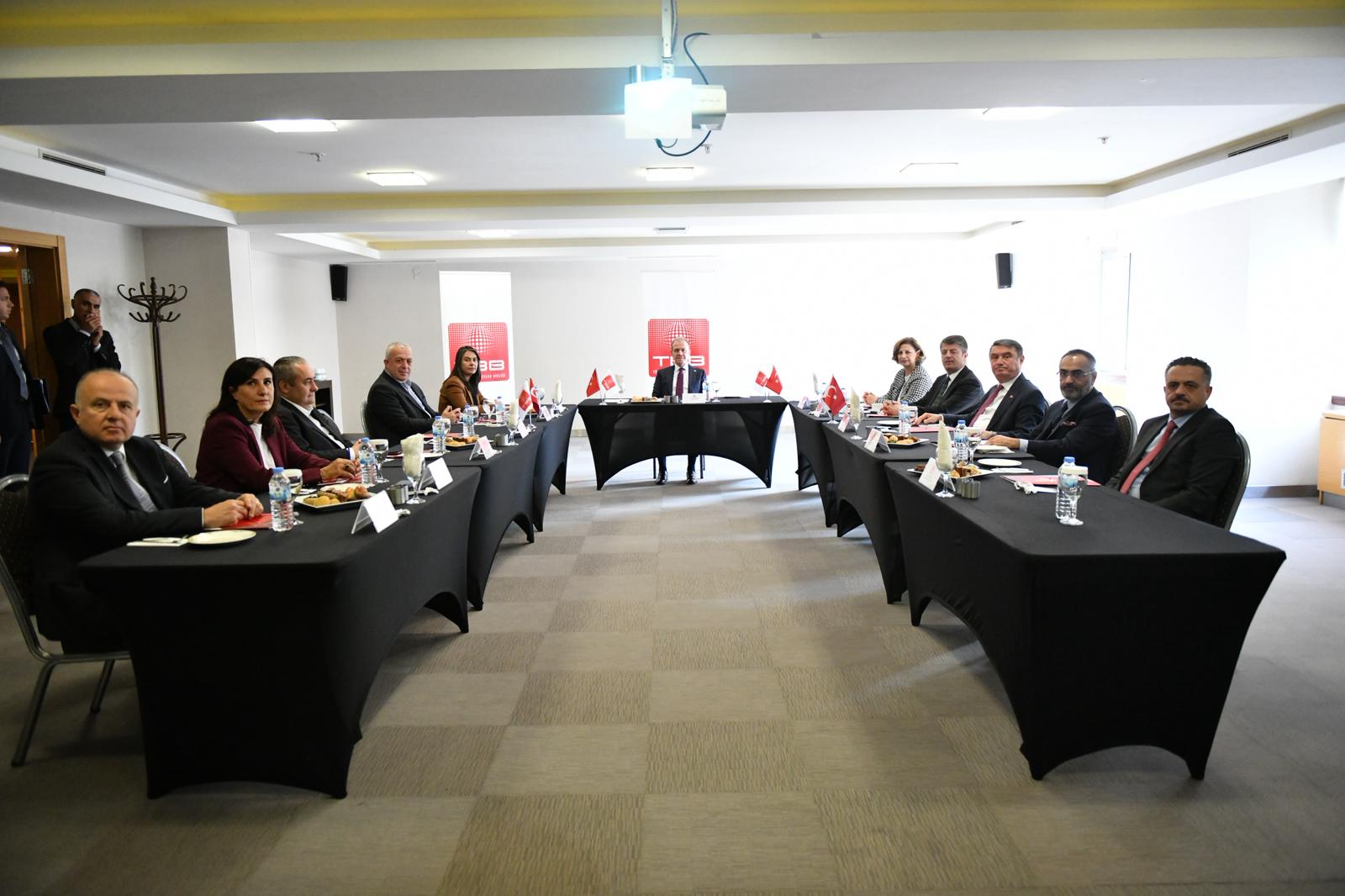 “Yerel Yöneti̇mler, Demokrasi̇ni̇n En Güçlü Halkasidir” (13)-1